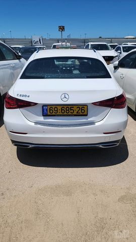 מודעת רכב מרצדס-בנץ C-class