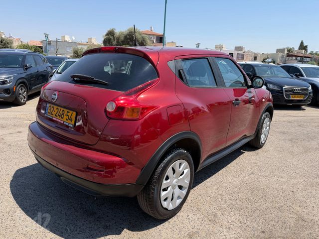 ניסאן ג'וק