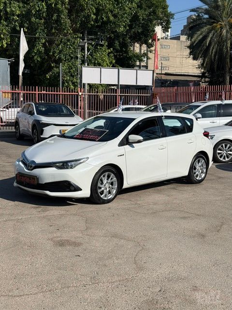 מודעת רכב טויוטה אוריס