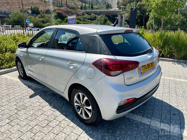 יונדאי i20