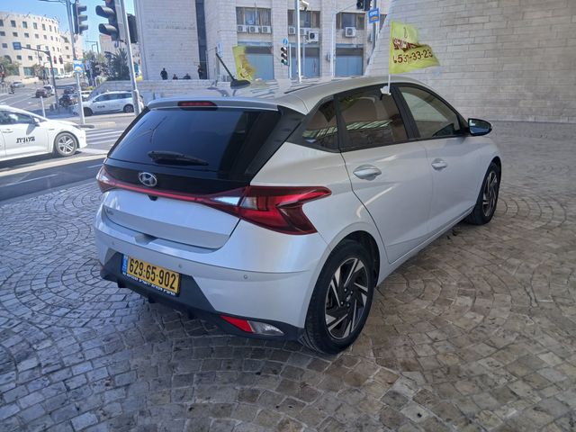 יונדאי i20