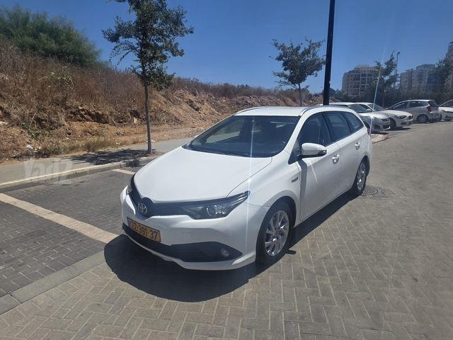 טויוטה אוריס