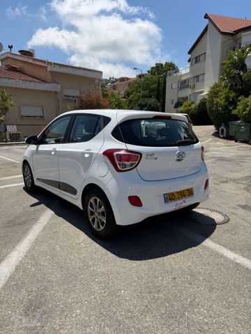 יונדאי i10
