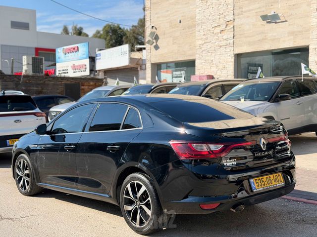 רנו מגאן