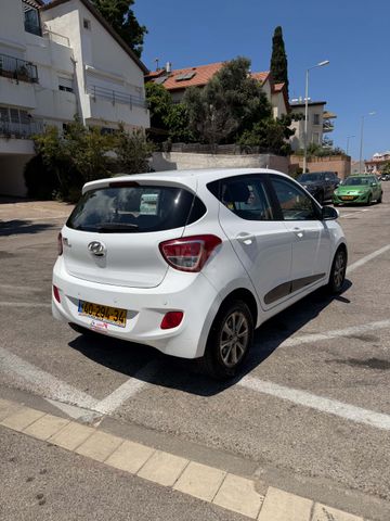 יונדאי i10