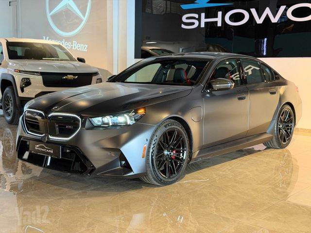 ב מ וו M5