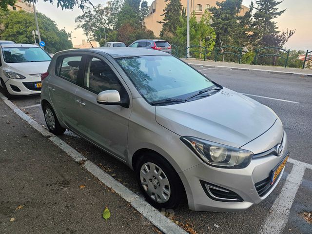 יונדאי i20