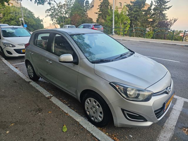 יונדאי i20