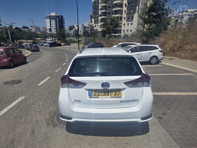 טויוטה אוריס