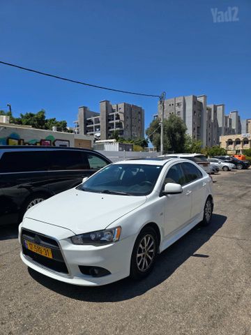 מיצובישי לנסר