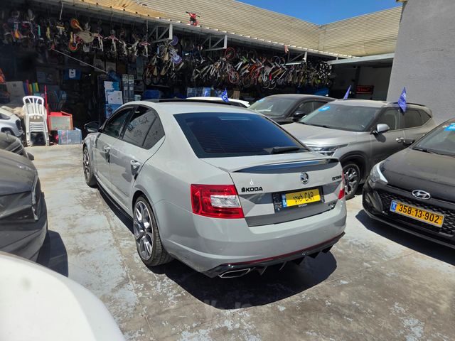סקודה אוקטביה