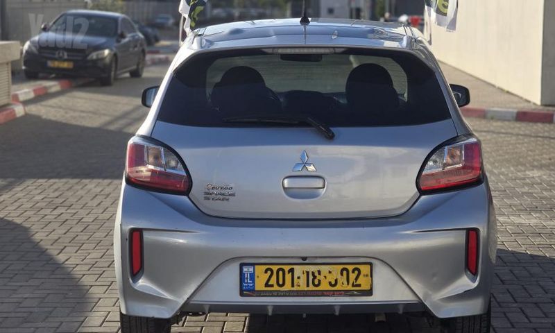 מיצובישי ספייס סטאר