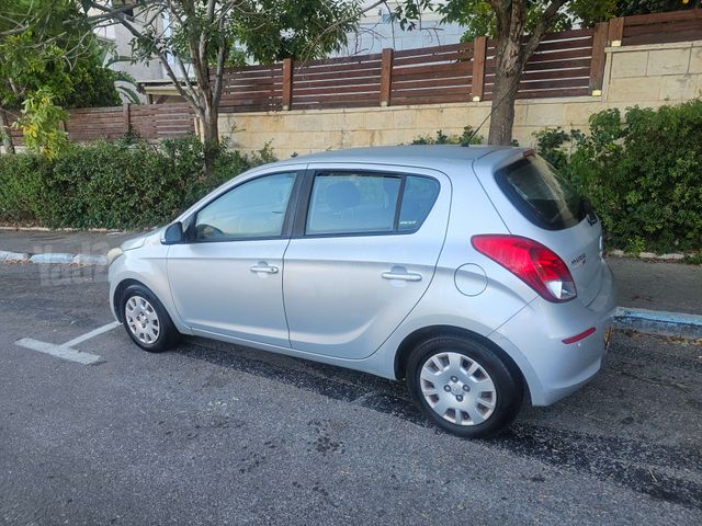 יונדאי i20