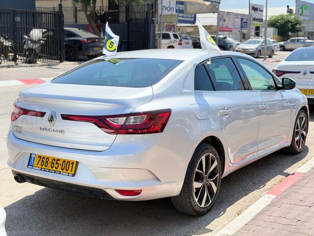 רנו מגאן
