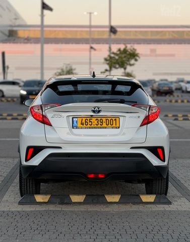 טויוטה C-HR