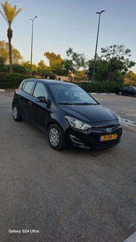 יונדאי i20