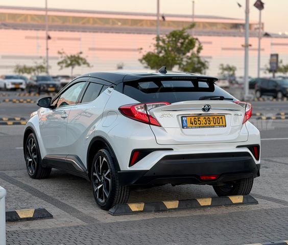 טויוטה C-HR