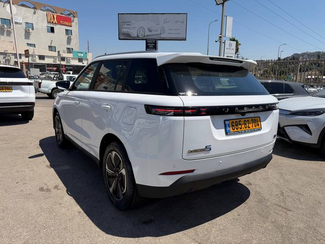 ג'אקו J5