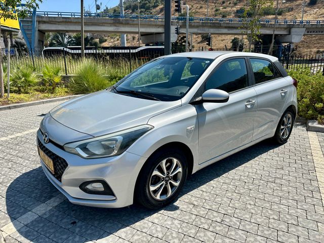 יונדאי i20