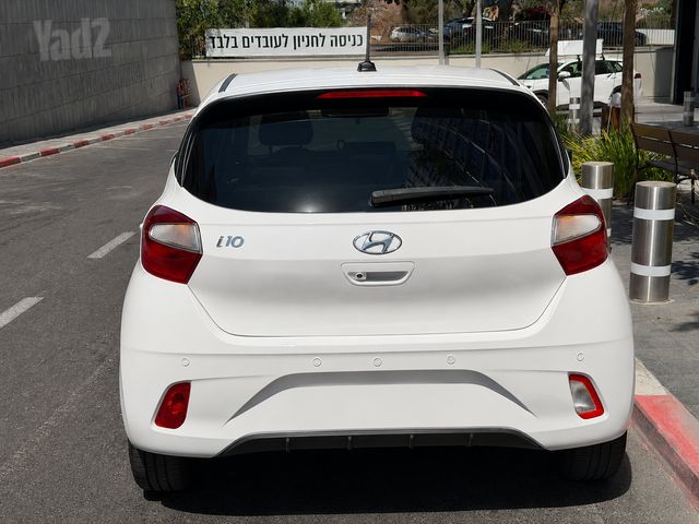 יונדאי i10