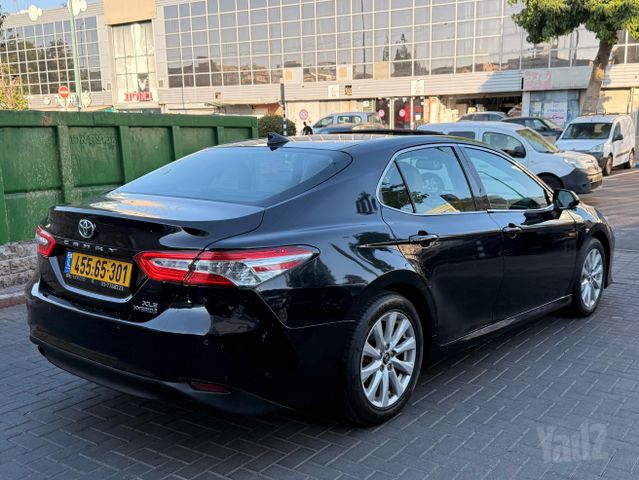 טויוטה קאמרי