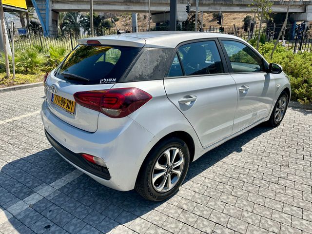יונדאי i20
