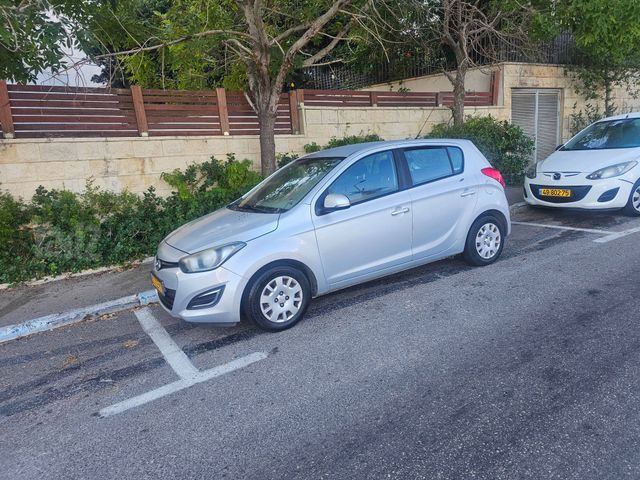 יונדאי i20