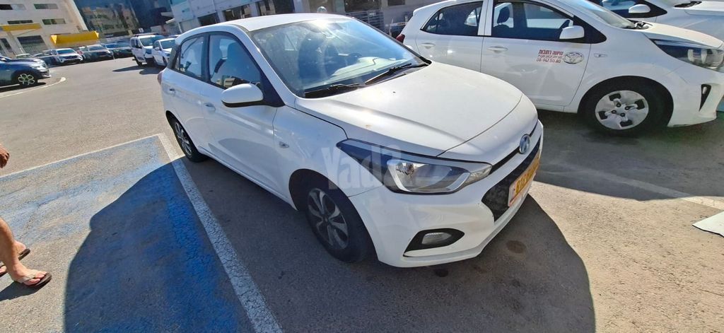 מודעת רכב יונדאי i20