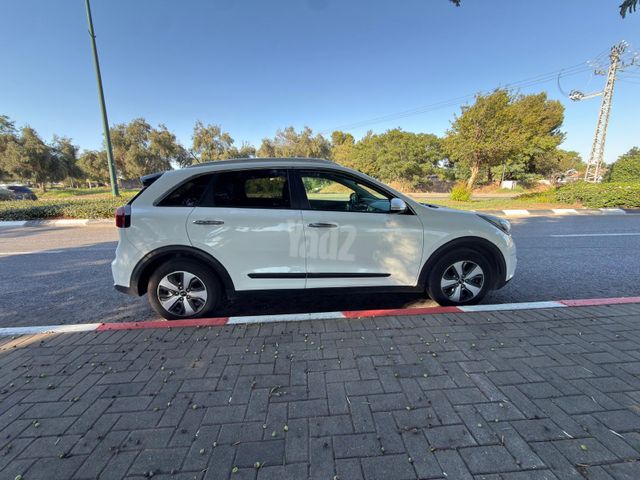 קיה נירו
