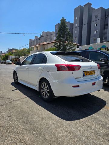 מיצובישי לנסר