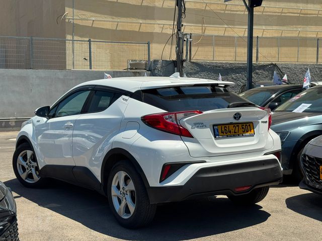טויוטה C-HR