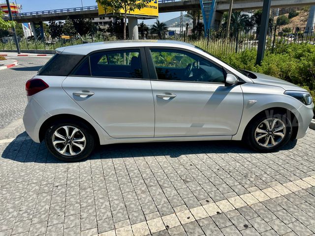 יונדאי i20
