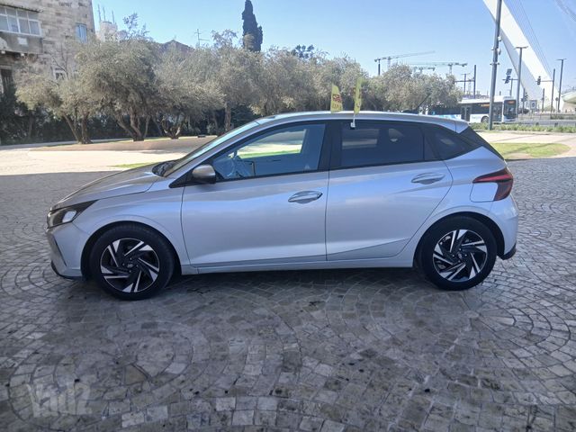יונדאי i20