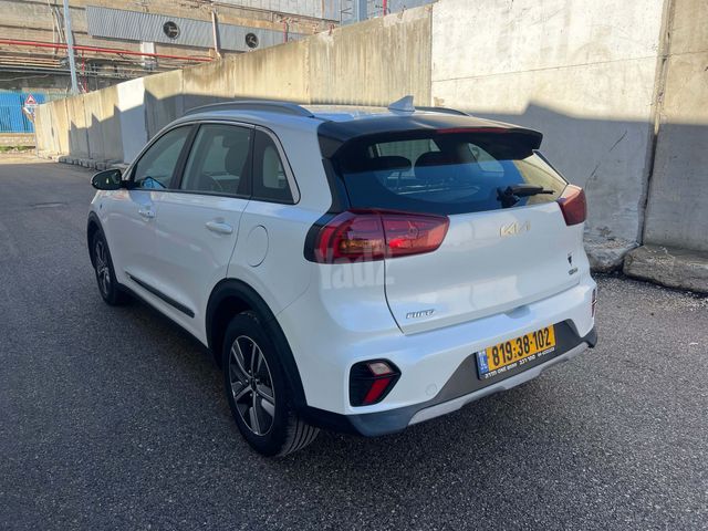 קיה נירו