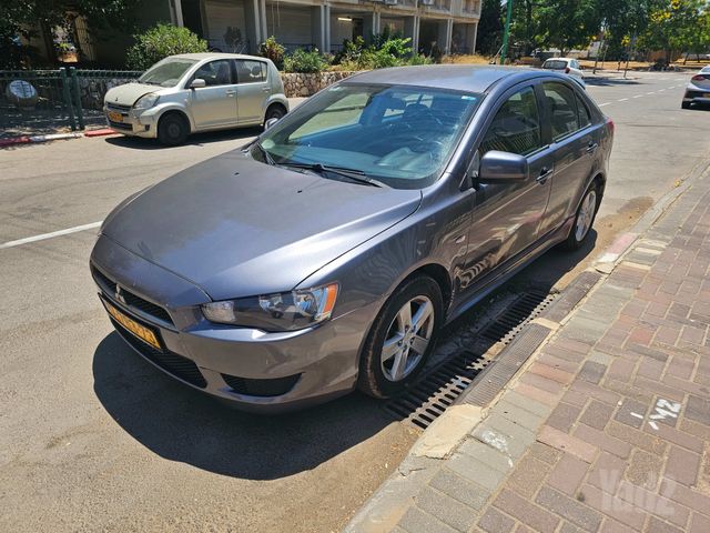 מיצובישי לנסר