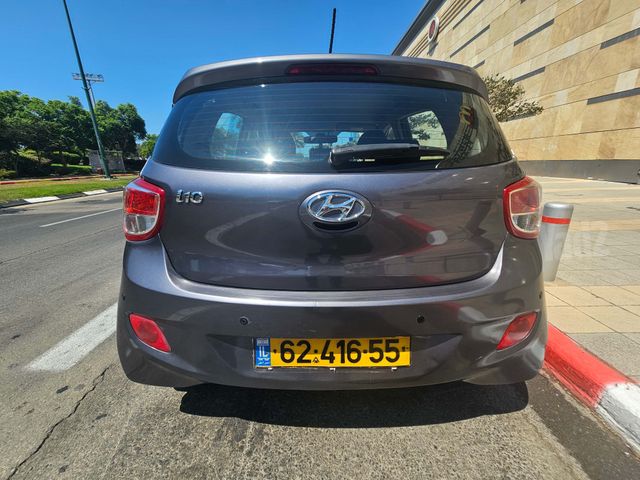 יונדאי i10