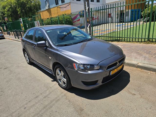 מודעת רכב מיצובישי לנסר