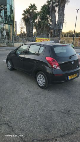 יונדאי i20