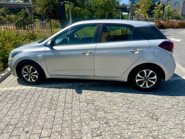 יונדאי i20