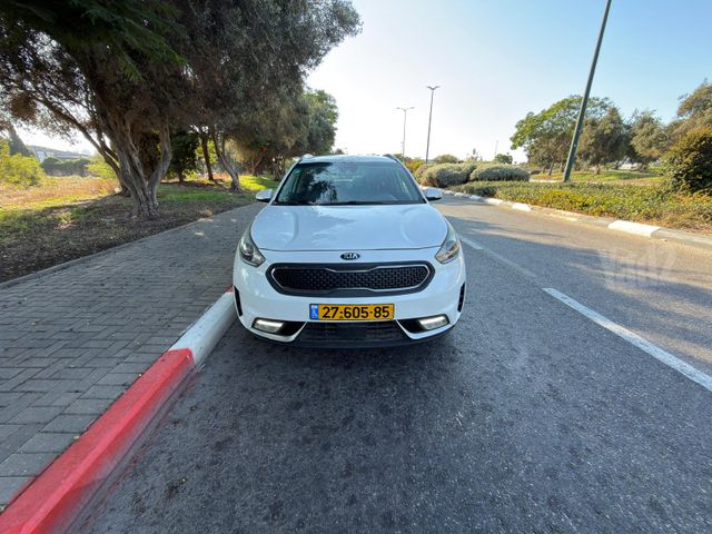 קיה נירו