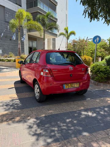 טויוטה יאריס