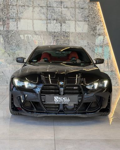 ב מ וו M4