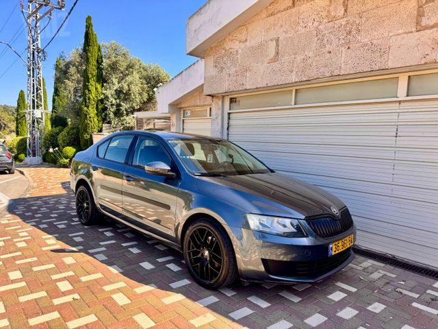 סקודה אוקטביה