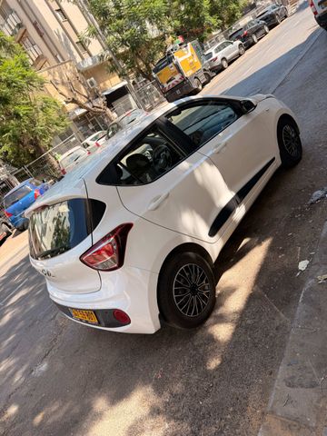 יונדאי i10
