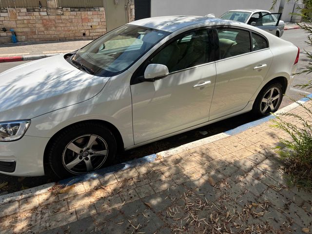 וולוו S60