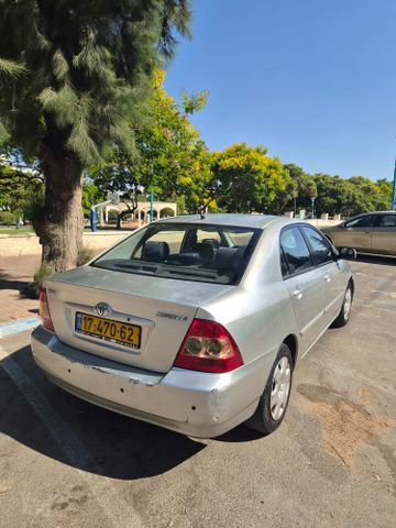 טויוטה קורולה