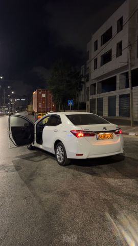 טויוטה קורולה