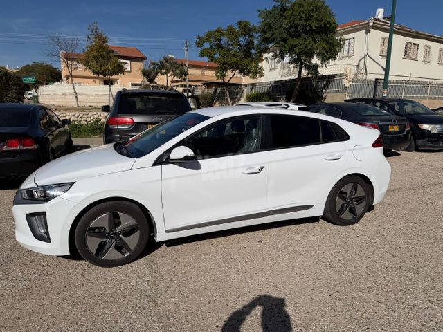 יונדאי איוניק