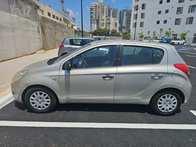 מודעת רכב יונדאי i20