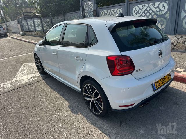 פולקסווגן פולו 